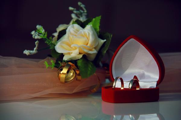 29 лет браку: как отметить бархатную свадьбу, символика названия, лучшие подарки