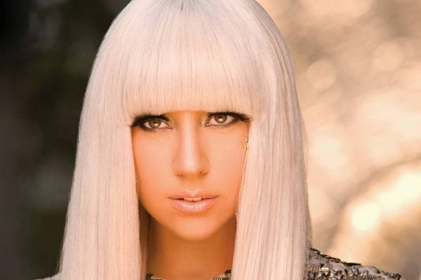 Леди Гага снялась в промо-ролике Марины Абрамович