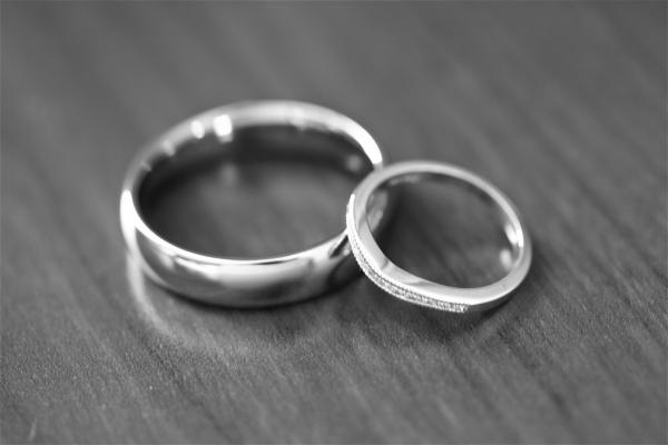 28 лет браку или никелевая свадьба: символика даты, празднование, подарки